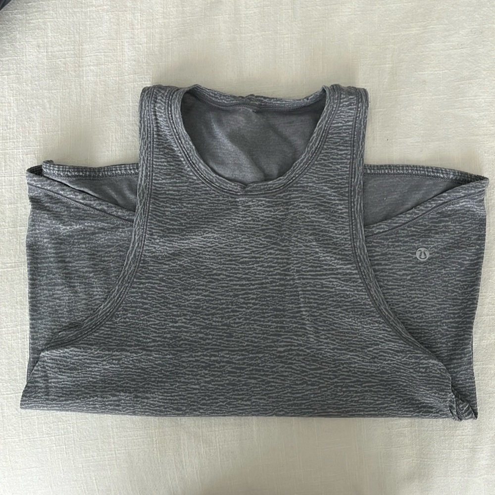 Lululemon muscle tank